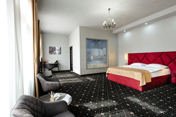 Room 4 of 29