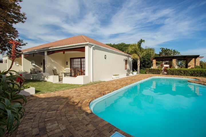 Pool Hotel