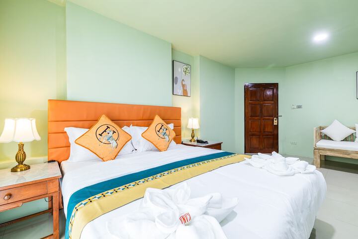 Room 10 of 87