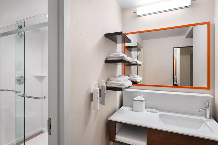 Bathroom shower