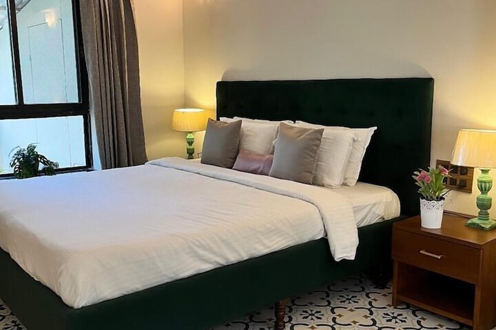 Room 6 of 39
