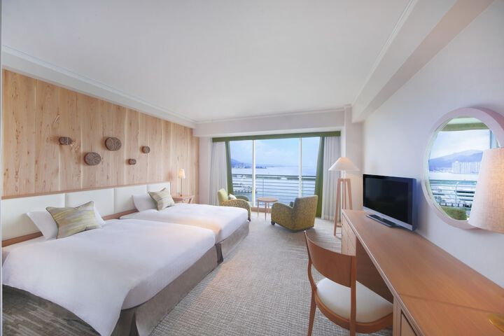 Room 15 of 100