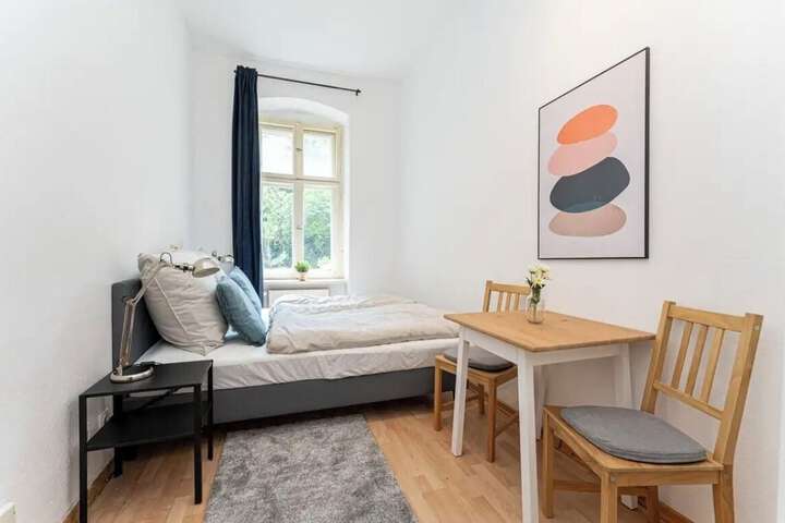Room 4 of 15