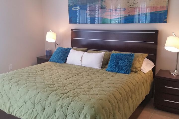 Room 4 of 17