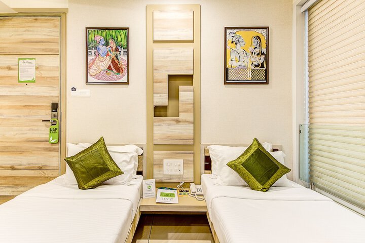 Room 10 of 31