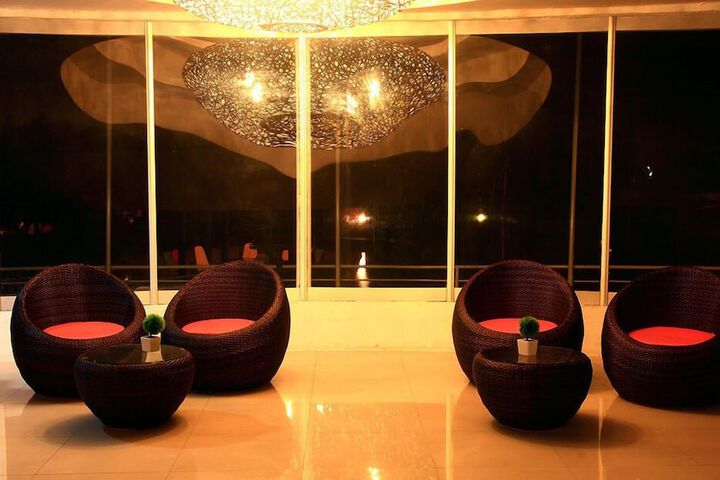 Guest Lobby
