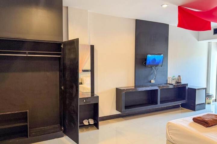 Room 2 of 14