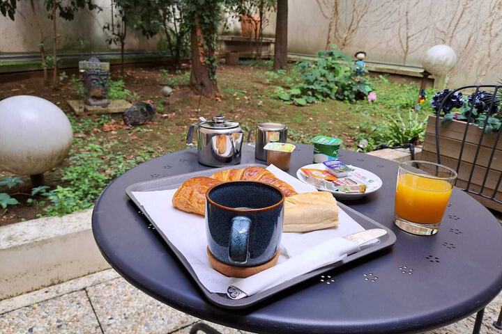 Breakfast/Coffee Service 39 of 54