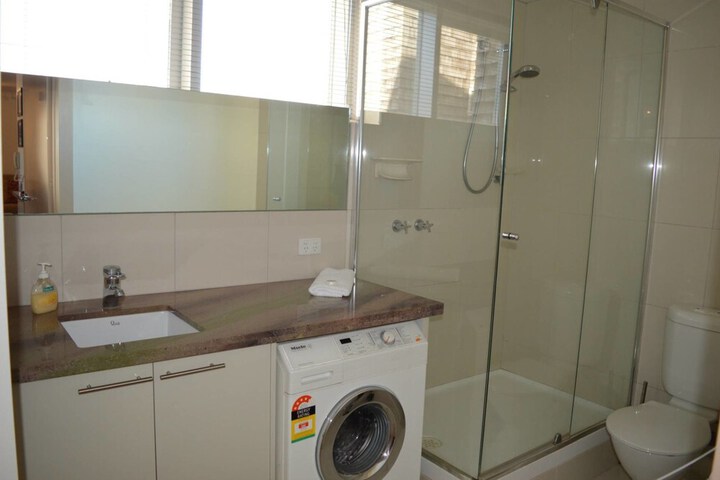 Room 8 of 12