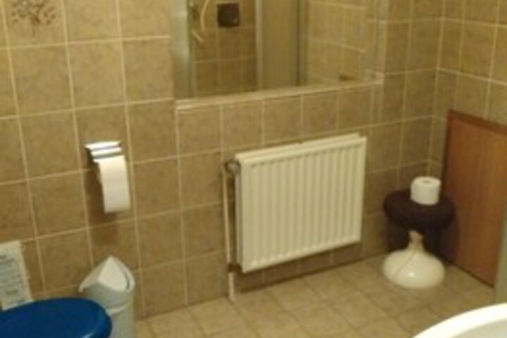 Room 10 of 43
