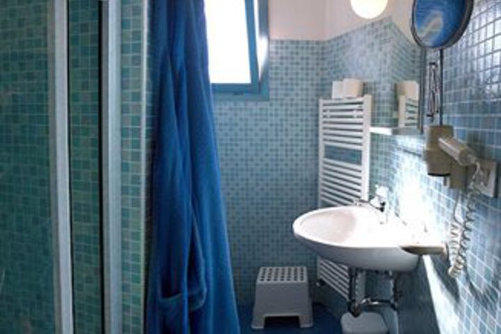 Room 2 of 29