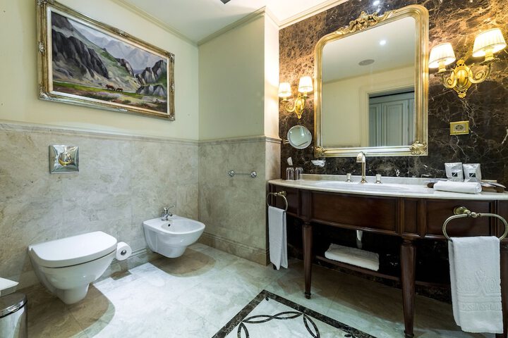Clean Restrooms