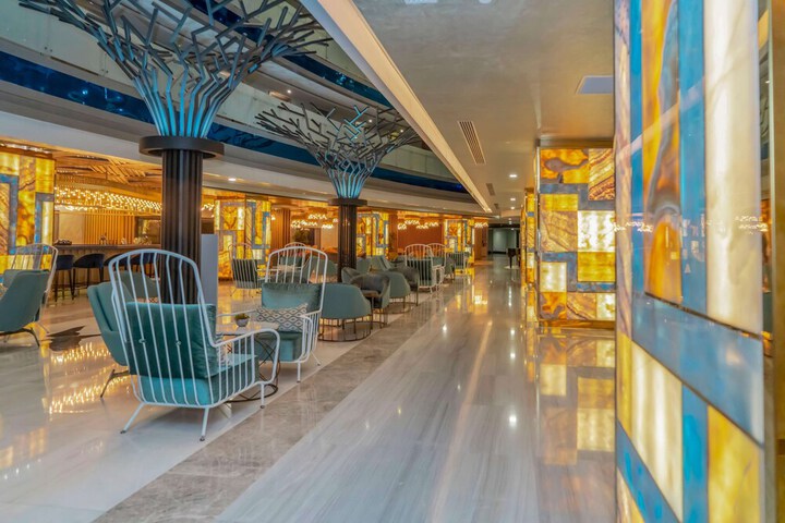 Hotel Interior 4 of 254