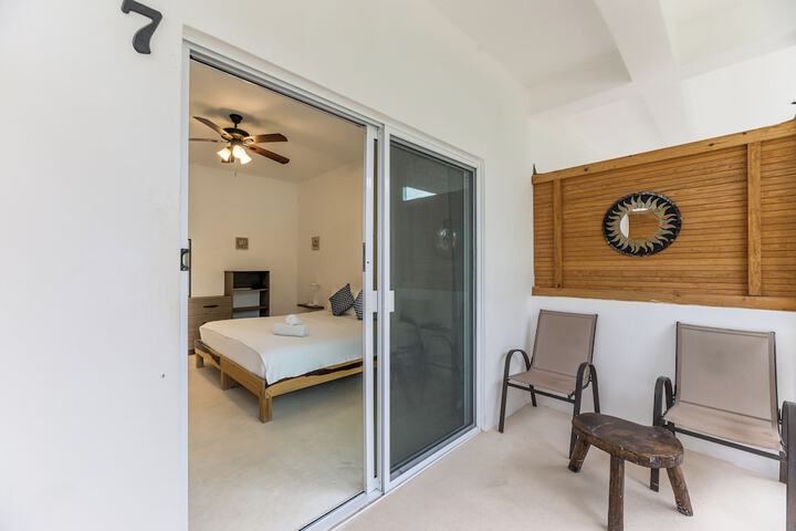 Room 4 of 92