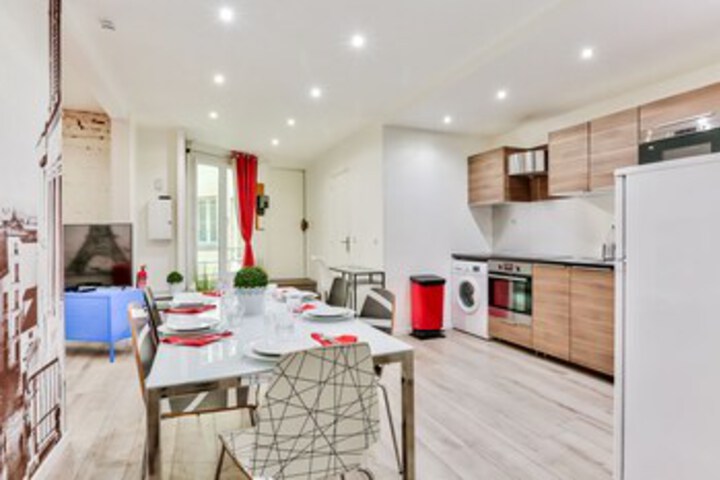Room 4 of 14