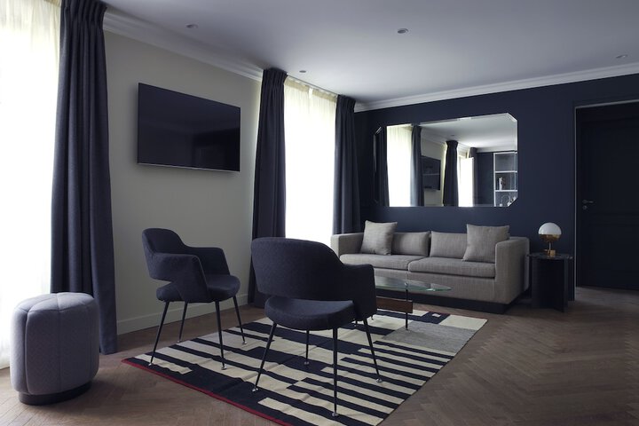 Room 28 of 72