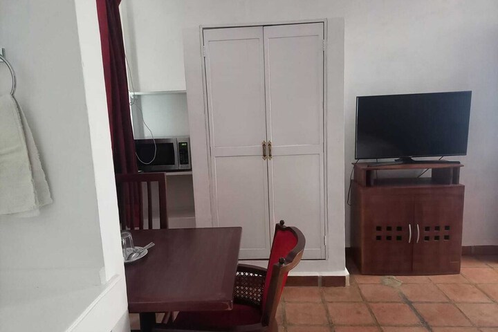 Room 3 of 45