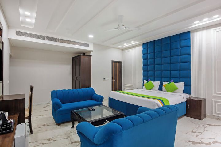 Room 12 of 54