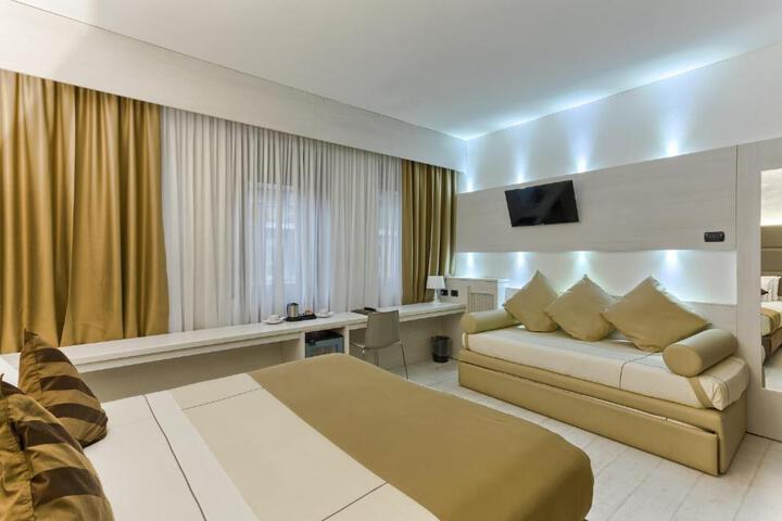 Hotel 16 of 23