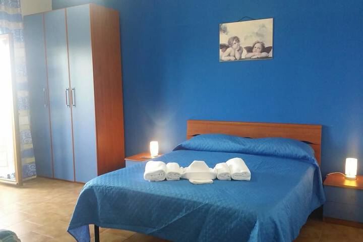 Room 22 of 24
