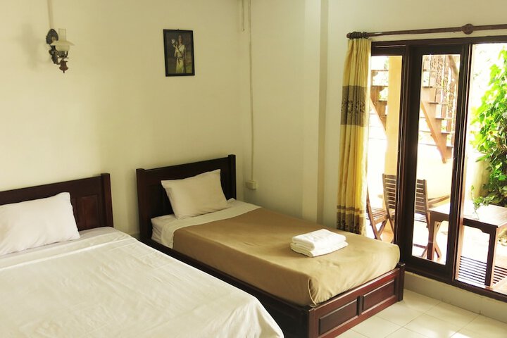 Room 13 of 44