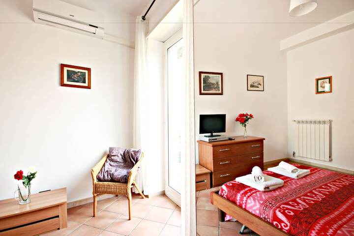 Room 12 of 22