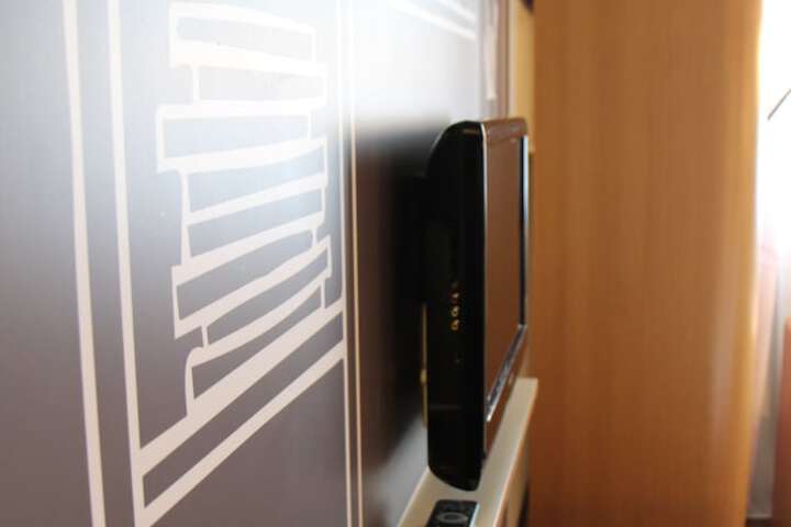 Room 7 of 77