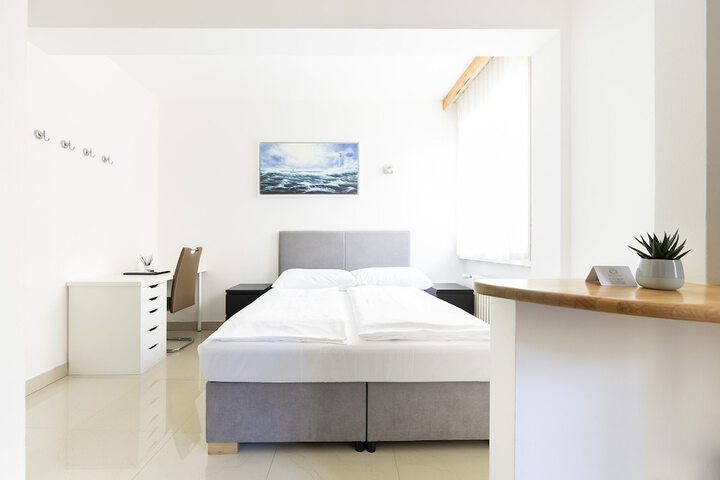 Room 3 of 36