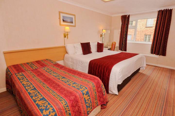 Room 10 of 44