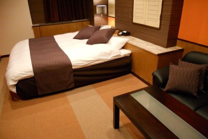 Room 14 of 15