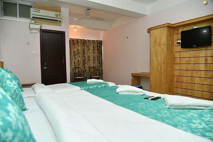 Room 10 of 15