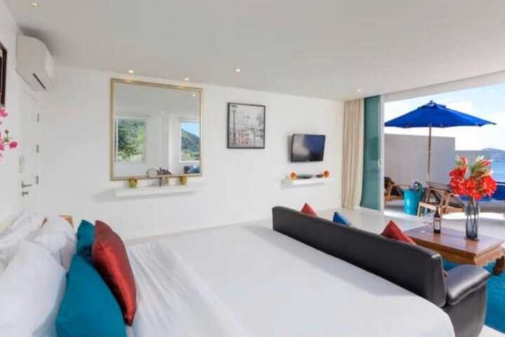 Room 53 of 105