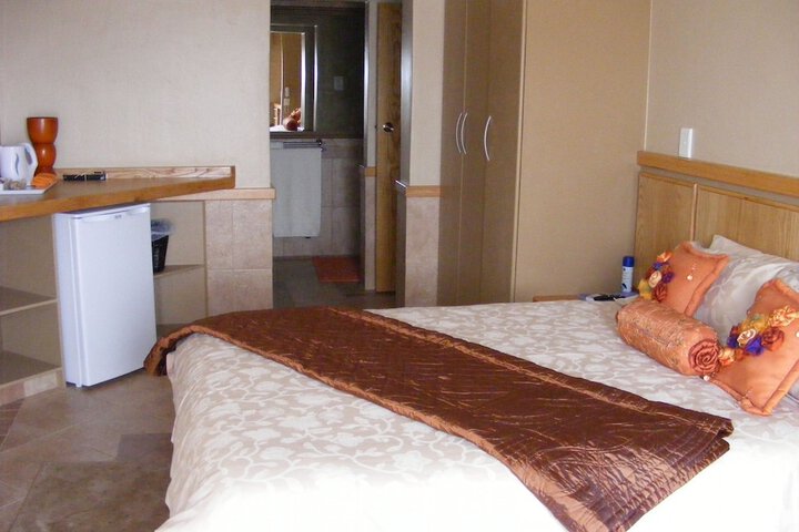 Room 5 of 40