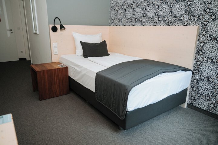 Room 10 of 63