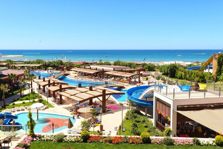Pools & Facilities