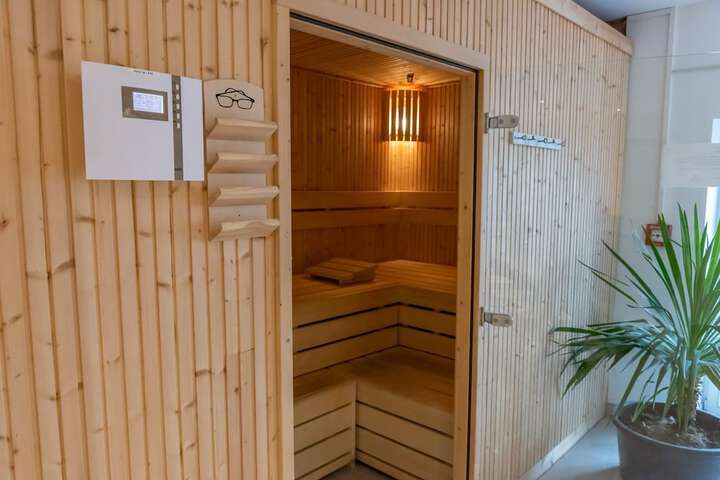 Spa 48 of 77