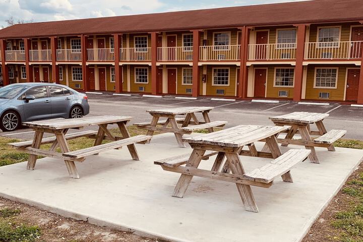 BBQ/picnic area