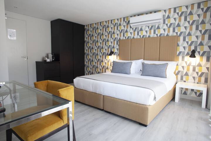 Room 5 of 35