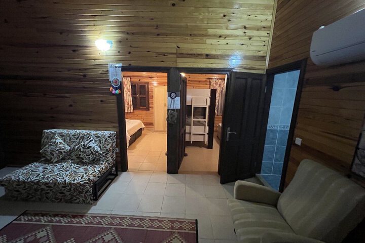Room 27 of 48