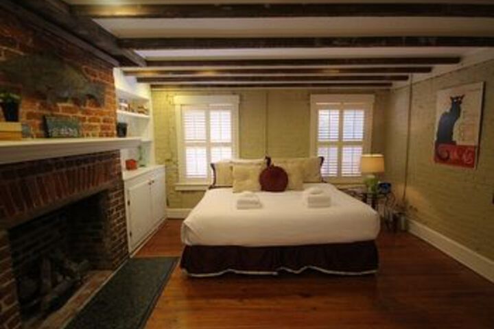 Room 35 of 76