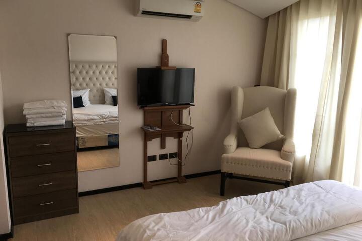 Exterior of Venetian Signature Condo Resort Pattaya by Viriya