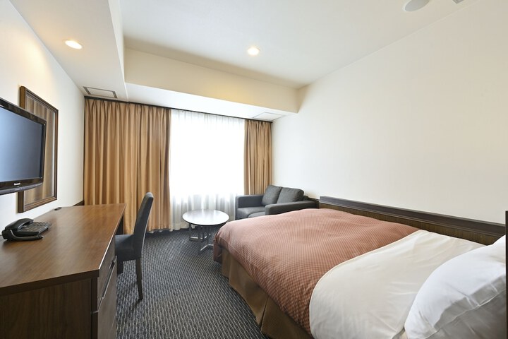 Room 9 of 49
