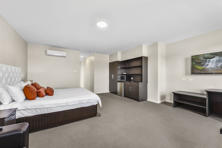 Room 48 of 84