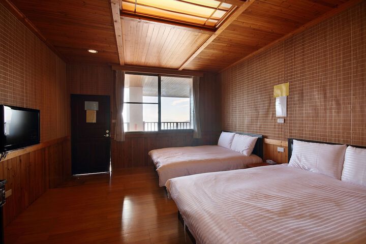Room 17 of 30