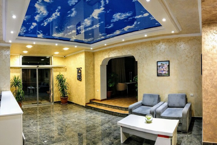 Hotel 2 of 32