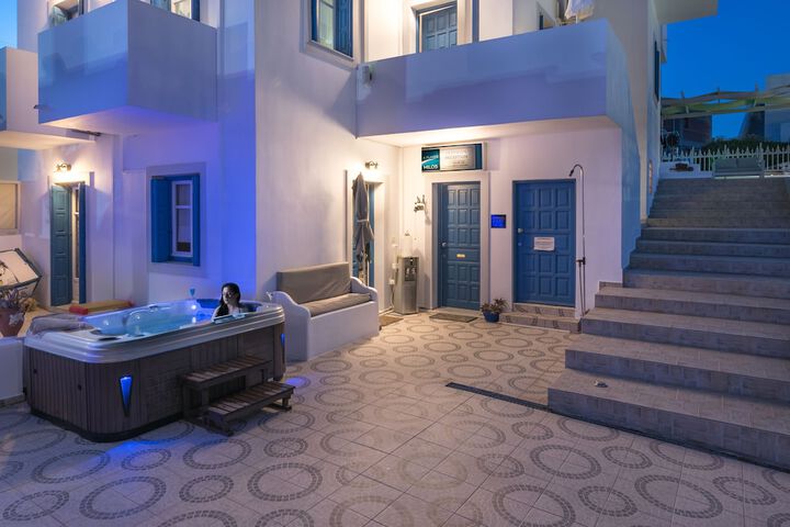 Hotel Interior 2 of 115