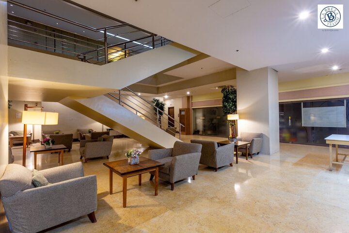 Hotel Interior 4 of 32