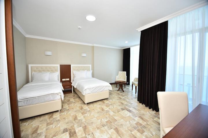 Room 6 of 35