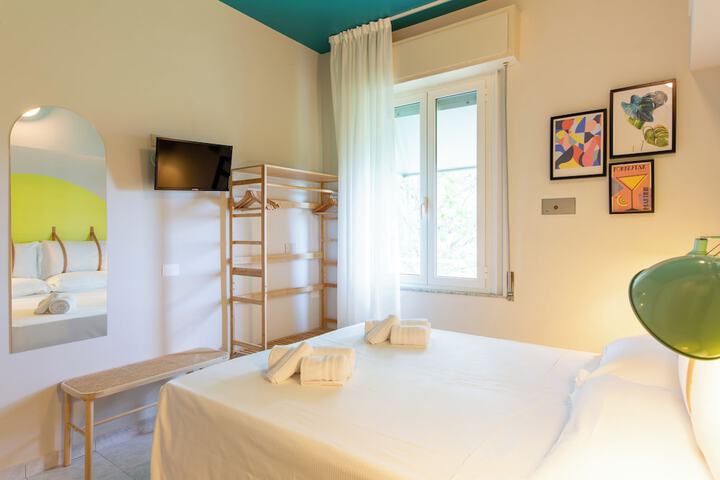 Room 55 of 148
