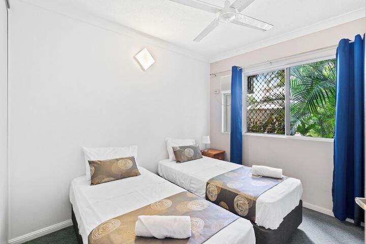 Room 6 of 43